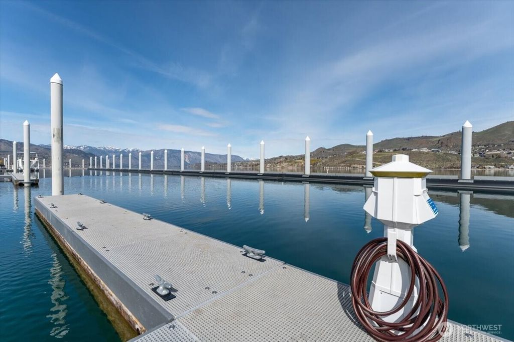 Photo of 1350 W Woodin Avenue #EDE1, Chelan, WA 98816 (MLS # 2503103)