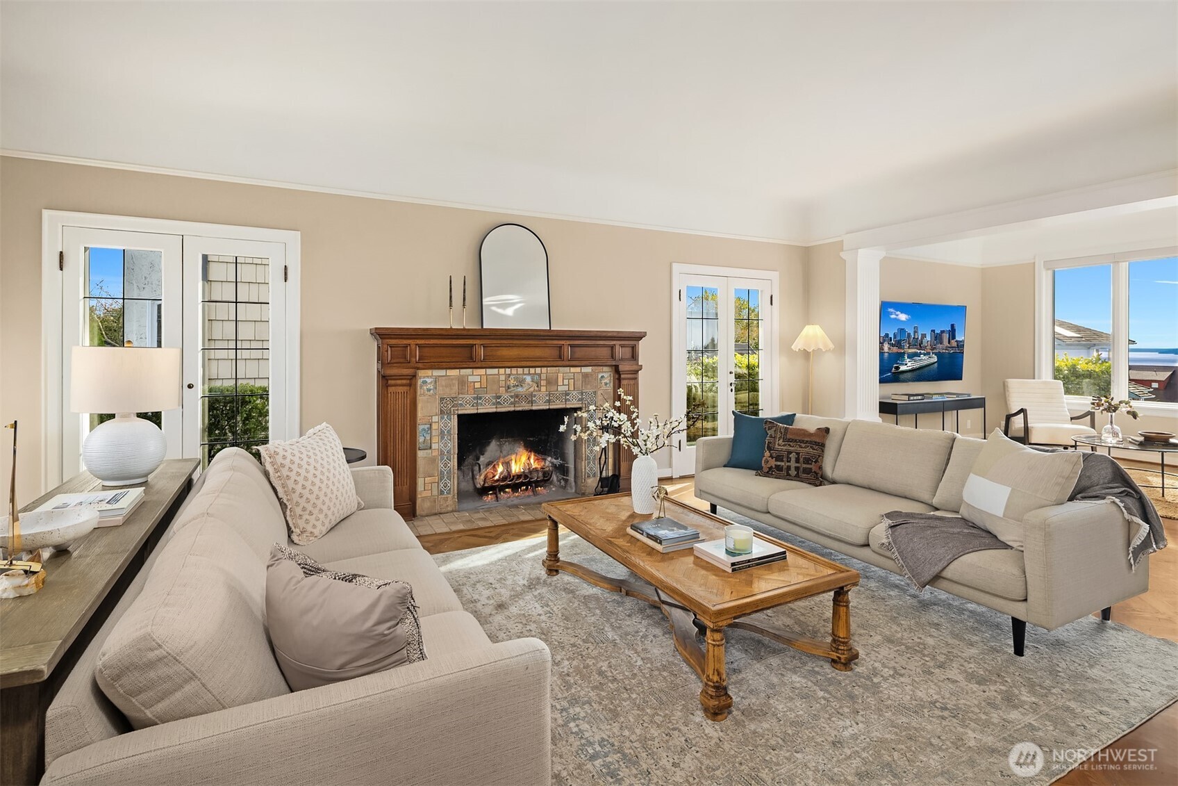 2519 Crestmont Place W