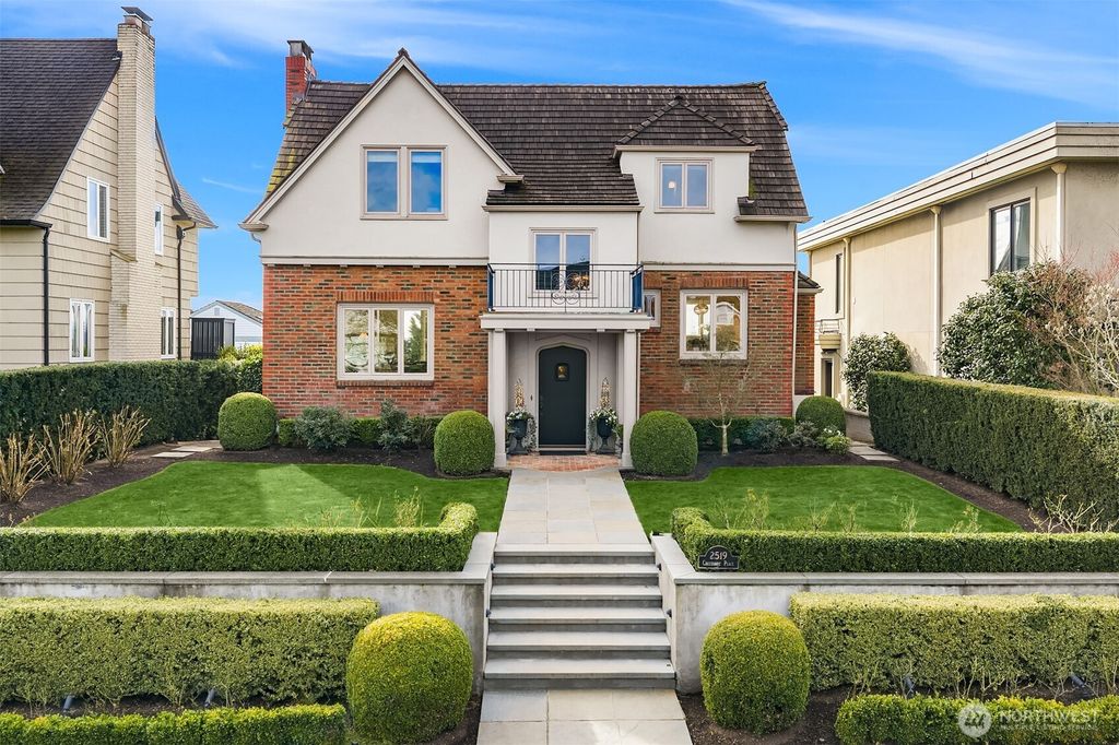 Photo of 2519 Crestmont Place W, Seattle, WA 98199 (MLS # 2482831)