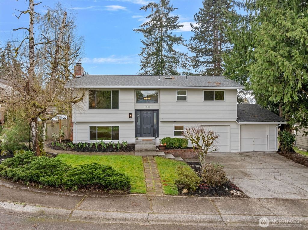 Photo of 12641 NE 154th St St, Woodinville, WA 98072 (MLS # 2355062)