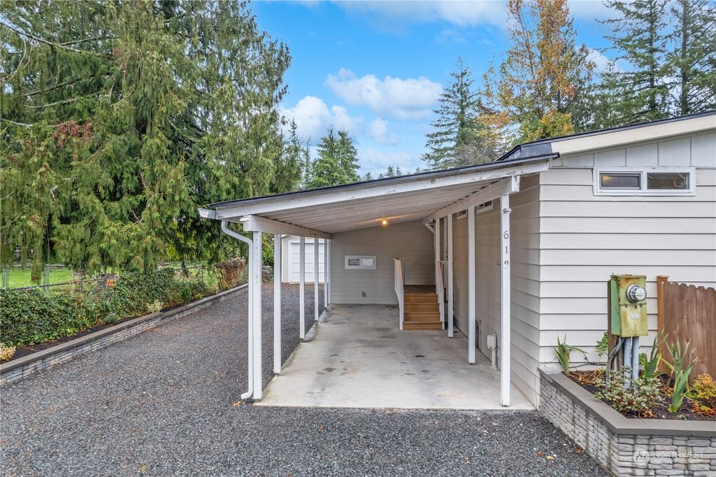 Photo of 613 1st Avenue W, Gold Bar, WA 98251 (MLS # 2184885)