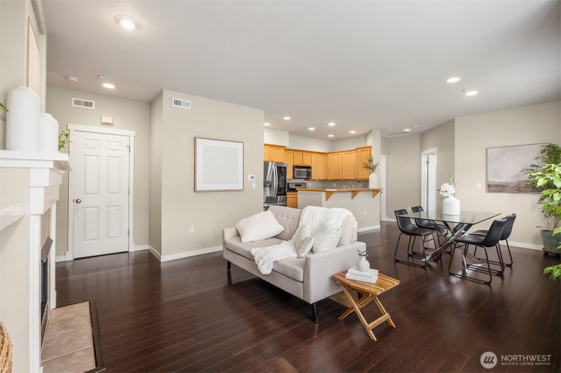 1601 NE Katsura Street 103