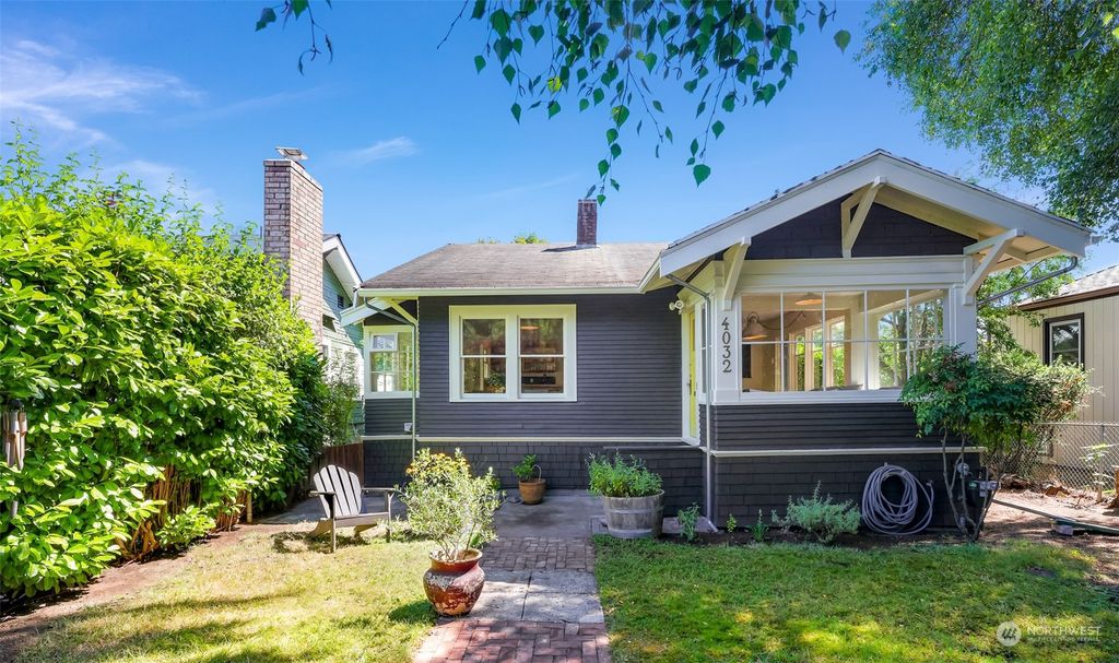 Photo of 4032 47th Avenue SW, Seattle, WA 98116 (MLS # 2150957)