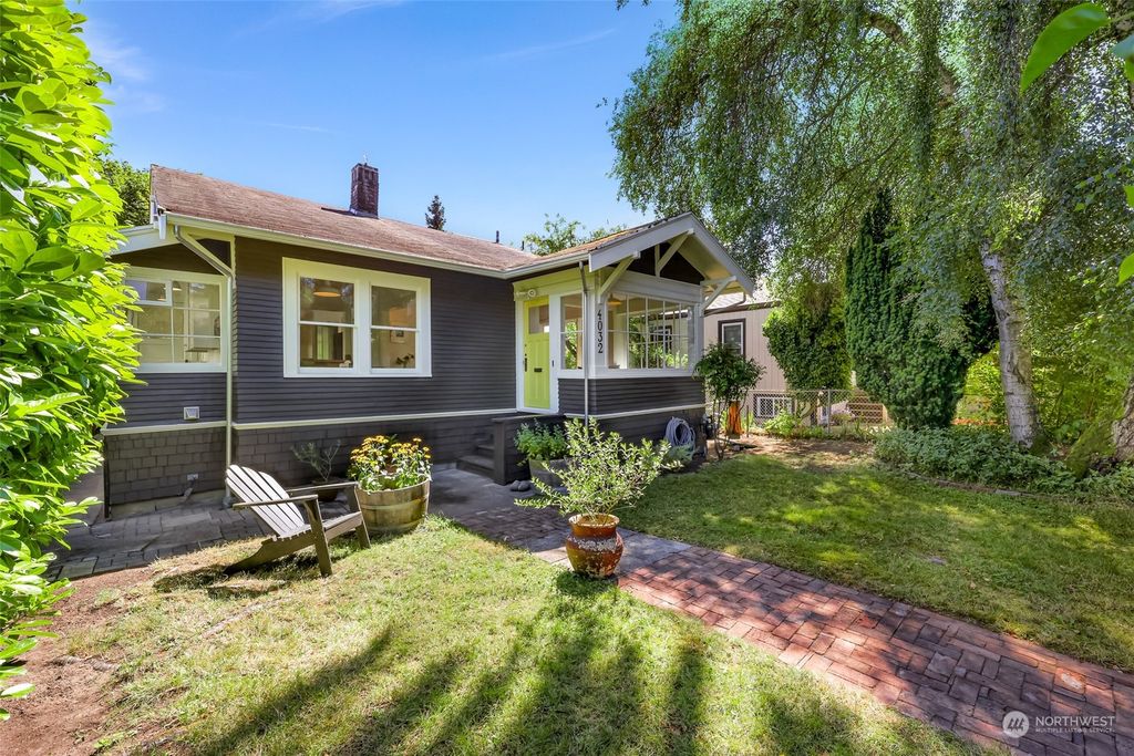 Photo of 4032 47th Avenue SW, Seattle, WA 98116 (MLS # 2150957)