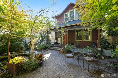 Photo of 825 15th Avenue, Seattle, WA 98122 (MLS # 2438552)