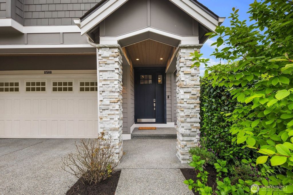 Photo of 11500 174th Avenue NE, Redmond, WA 98052 (MLS # 2519624)