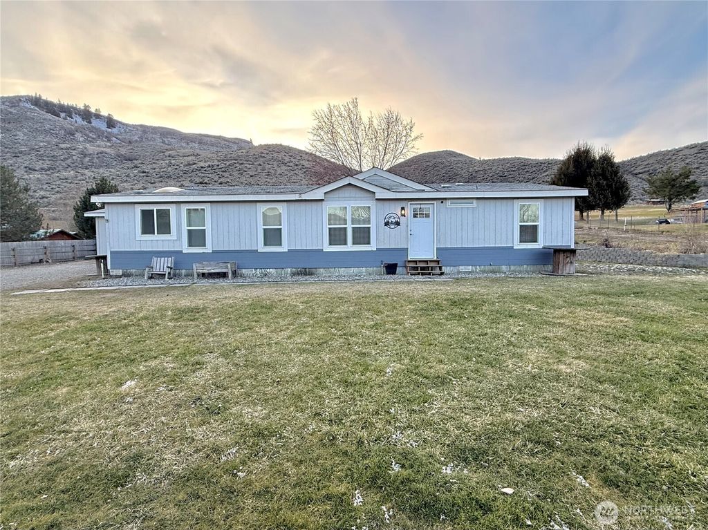 Photo of 859 C Highway 7, Tonasket, WA 98855 (MLS # 2483118)