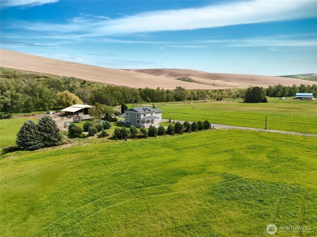 Photo of 101 Gallaher Road, Dayton, WA 99328 (MLS # 2513859)