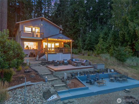 32 Grapeview Pt. Road Allyn WA 98524