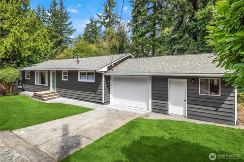 Photo of 4521 Crescent Avenue, Everett, WA 98203 (MLS # 2442049)