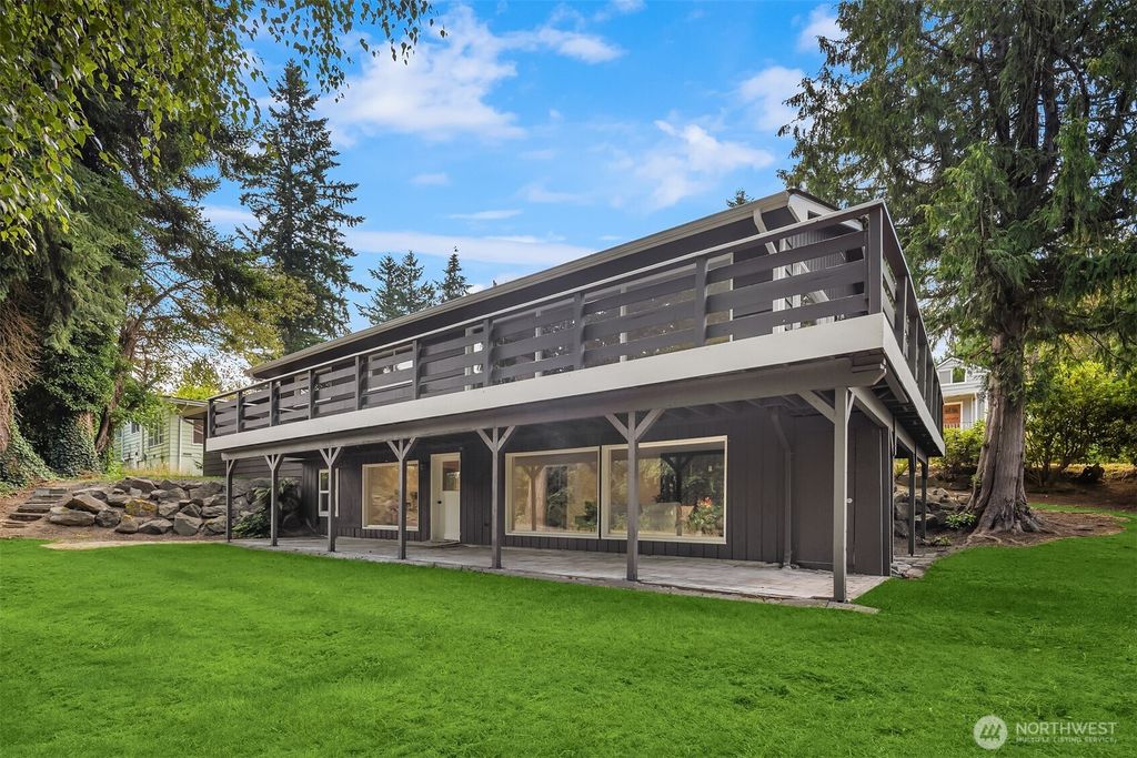 Photo of 4521 Crescent Avenue, Everett, WA 98203 (MLS # 2442049)