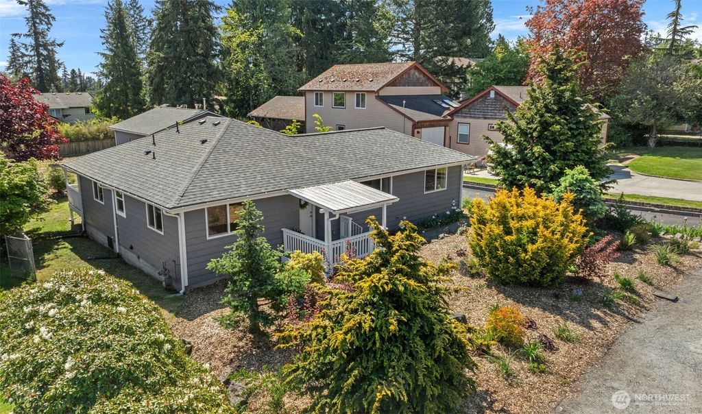 Photo of 6517 Elliott Way, Everett, WA 98203 (MLS # 2369596)