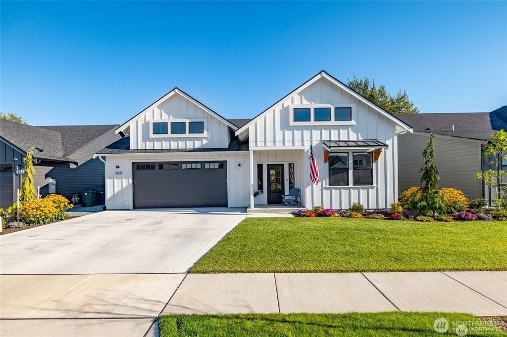 Photo of 640 Bucko Avenue, Sedro Woolley, WA 98284 (MLS # 2487810)