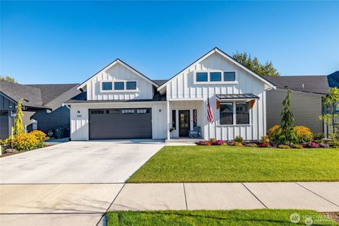 Photo of 640 Bucko Avenue, Sedro Woolley, WA 98284 (MLS # 2487810)