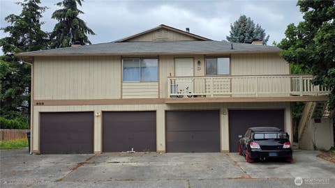 Photo of 903 31st Street NE, Auburn, WA 98002 (MLS # 2548746)
