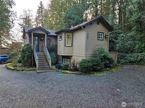 9380 Ferncliff Avenue NE Bainbridge Island WA 98110