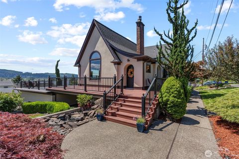 Photo of 185 Spring Street, Cathlamet, WA 98612 (MLS # 2357583)