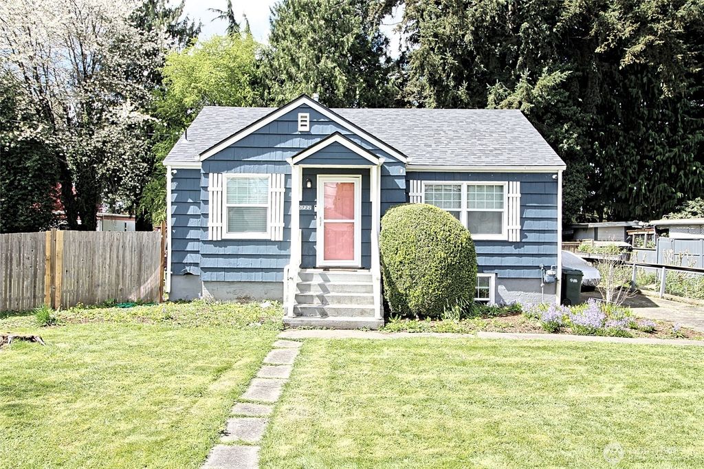 Photo of 5722 119th Avenue E, Puyallup, WA 98372 (MLS # 2511992)