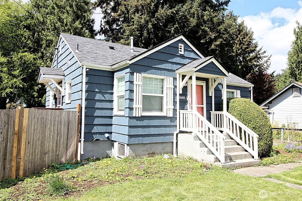 Photo of 5722 119th Avenue E, Puyallup, WA 98372 (MLS # 2511992)