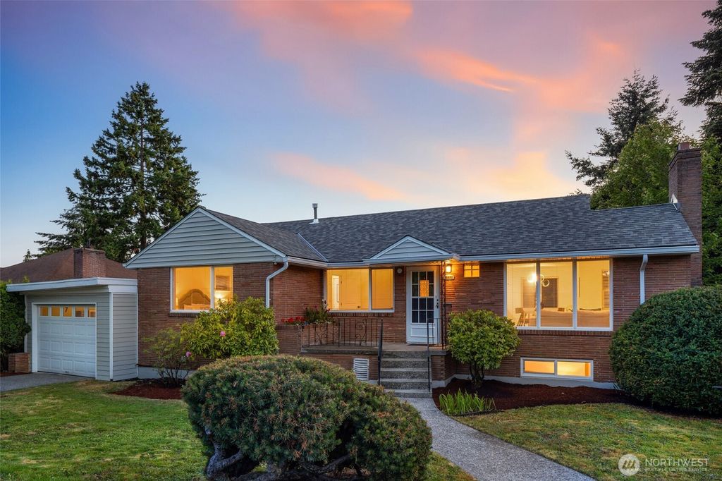Photo of 6559 43rd Avenue NE, Seattle, WA 98115 (MLS # 2385840)