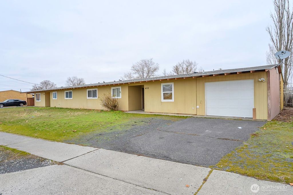 Photo of 406 Biggs Road, Moses Lake, WA 98837 (MLS # 2472954)
