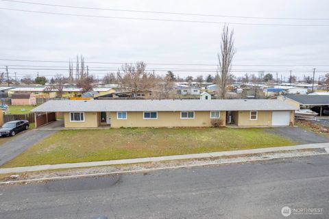 Photo of 406 Biggs Road, Moses Lake, WA 98837 (MLS # 2472954)