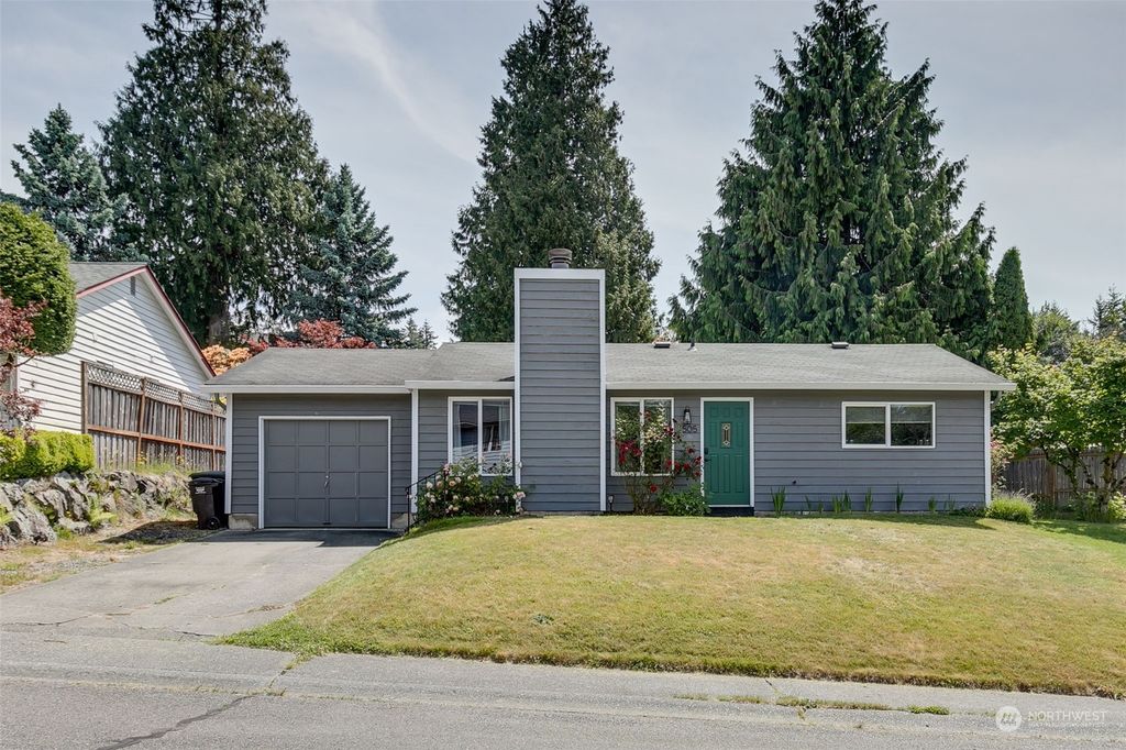 Photo of 7505 7th Drive W, Everett, WA 98203 (MLS # 2125810)