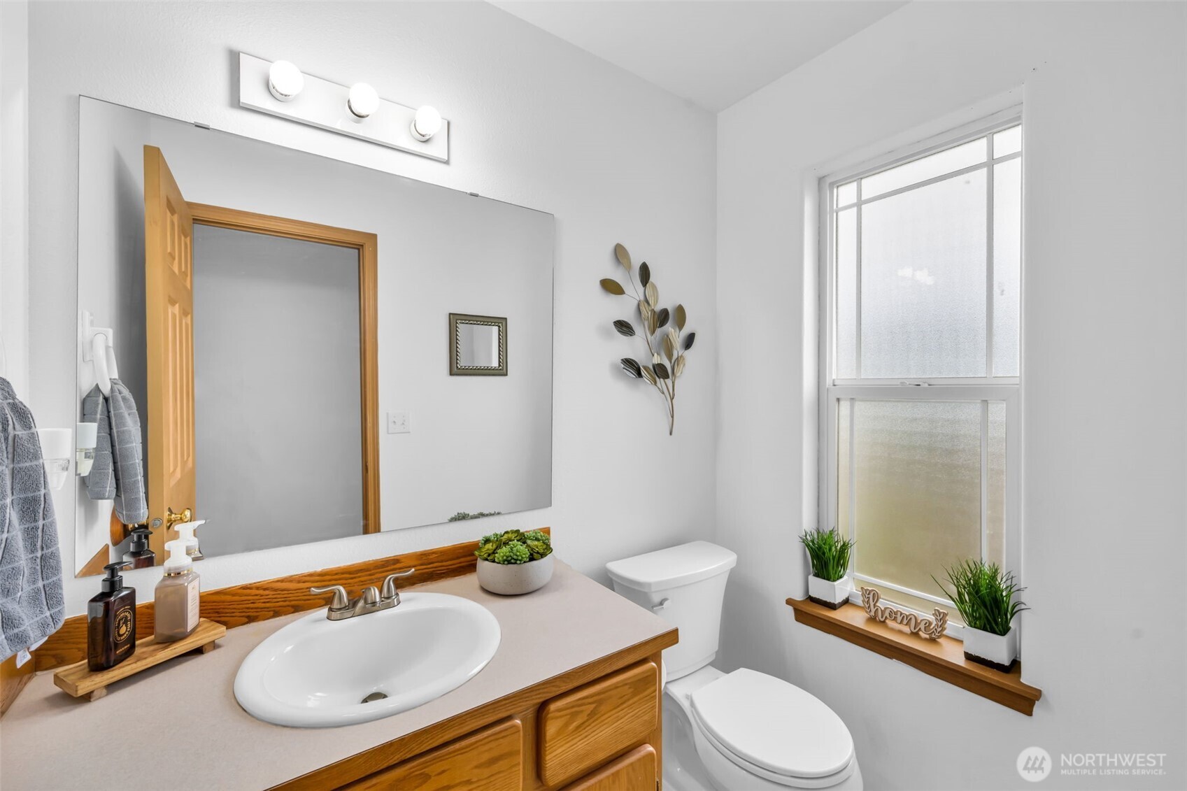 Puyallup, Washington 98374, United States, 4 Bedrooms Bedrooms, ,3 BathroomsBathrooms,Residential,Active,245751