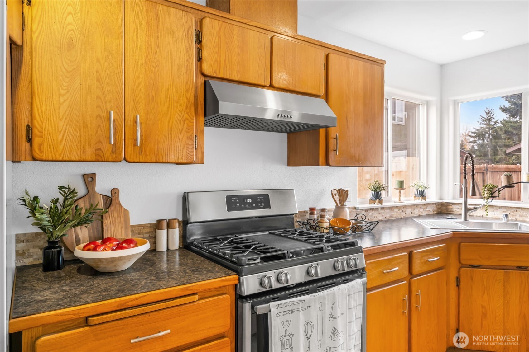 Puyallup, Washington 98374, United States, 4 Bedrooms Bedrooms, ,3 BathroomsBathrooms,Residential,Active,245751