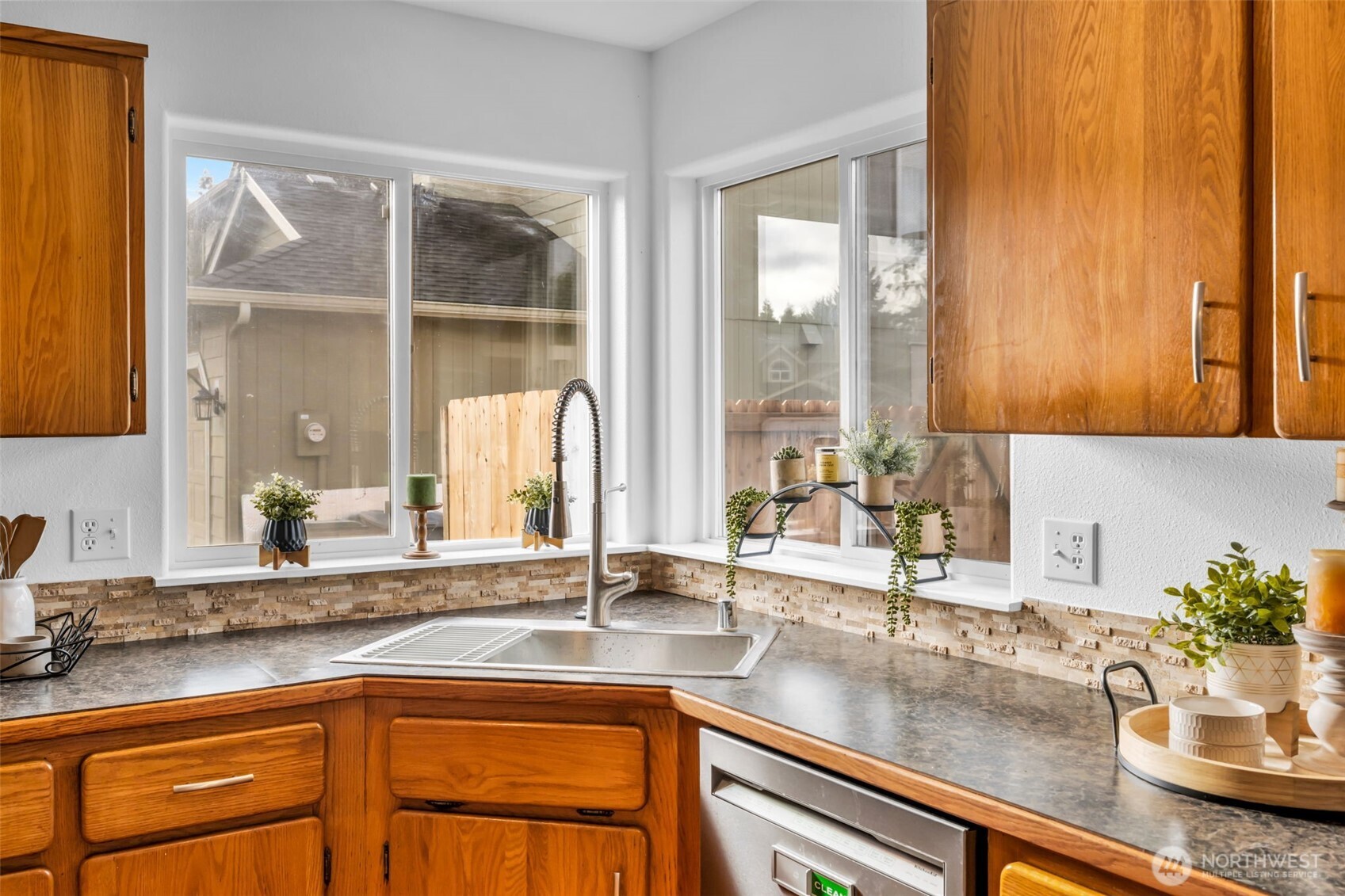 Puyallup, Washington 98374, United States, 4 Bedrooms Bedrooms, ,3 BathroomsBathrooms,Residential,Active,245751