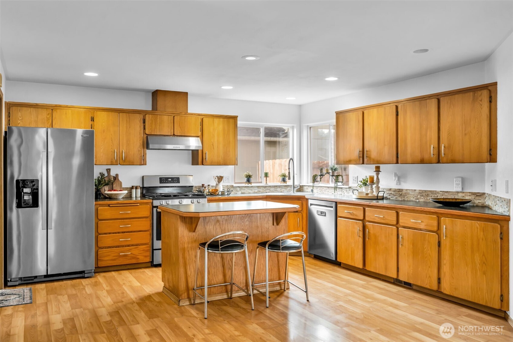 Puyallup, Washington 98374, United States, 4 Bedrooms Bedrooms, ,3 BathroomsBathrooms,Residential,Active,245751