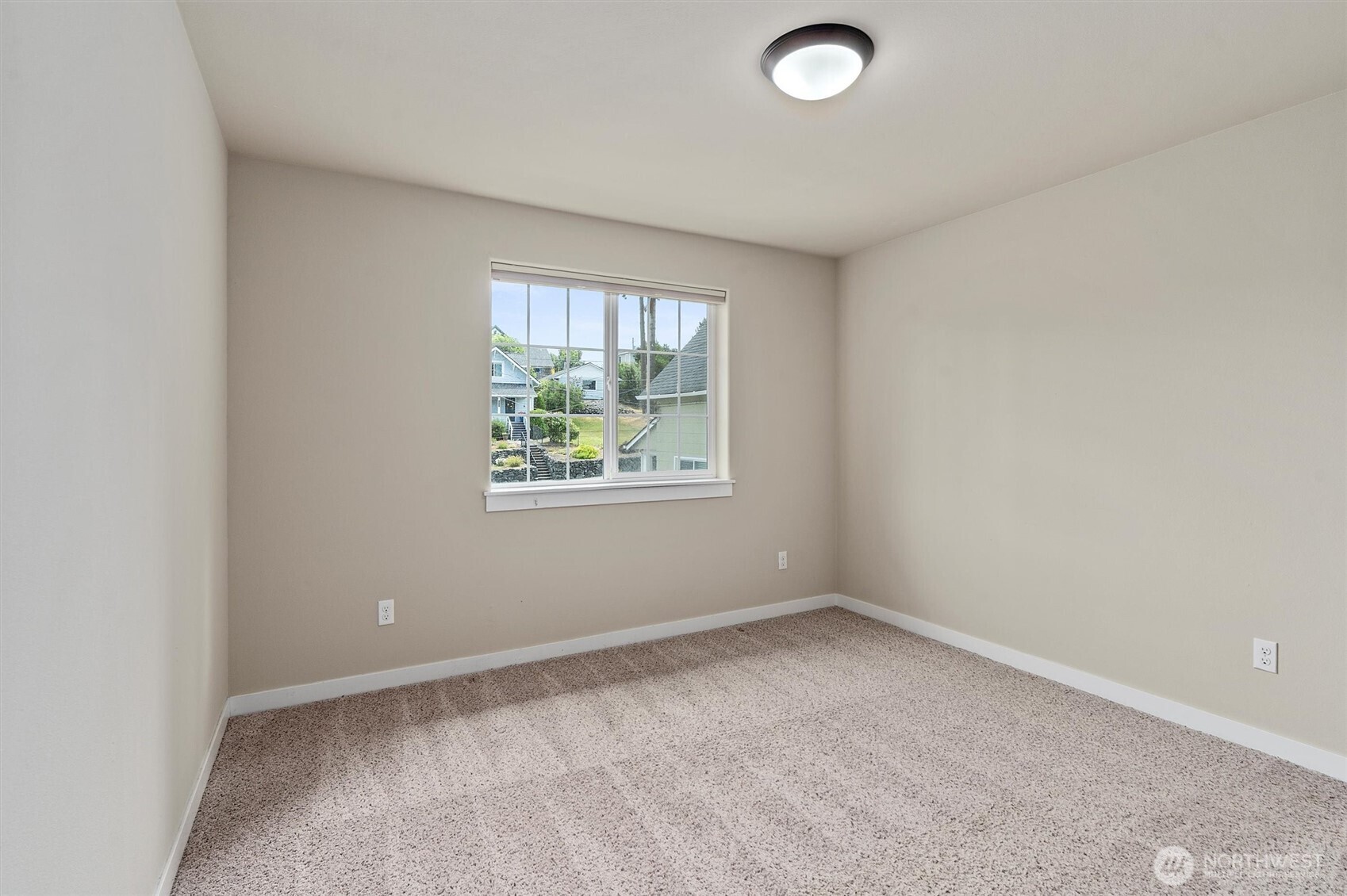 Tacoma, Washington 98407, United States, 5 Bedrooms Bedrooms, ,4 BathroomsBathrooms,Residential,Active,161856