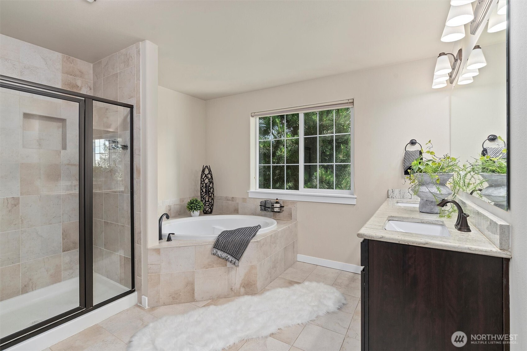 Tacoma, Washington 98407, United States, 5 Bedrooms Bedrooms, ,4 BathroomsBathrooms,Residential,Active,161856