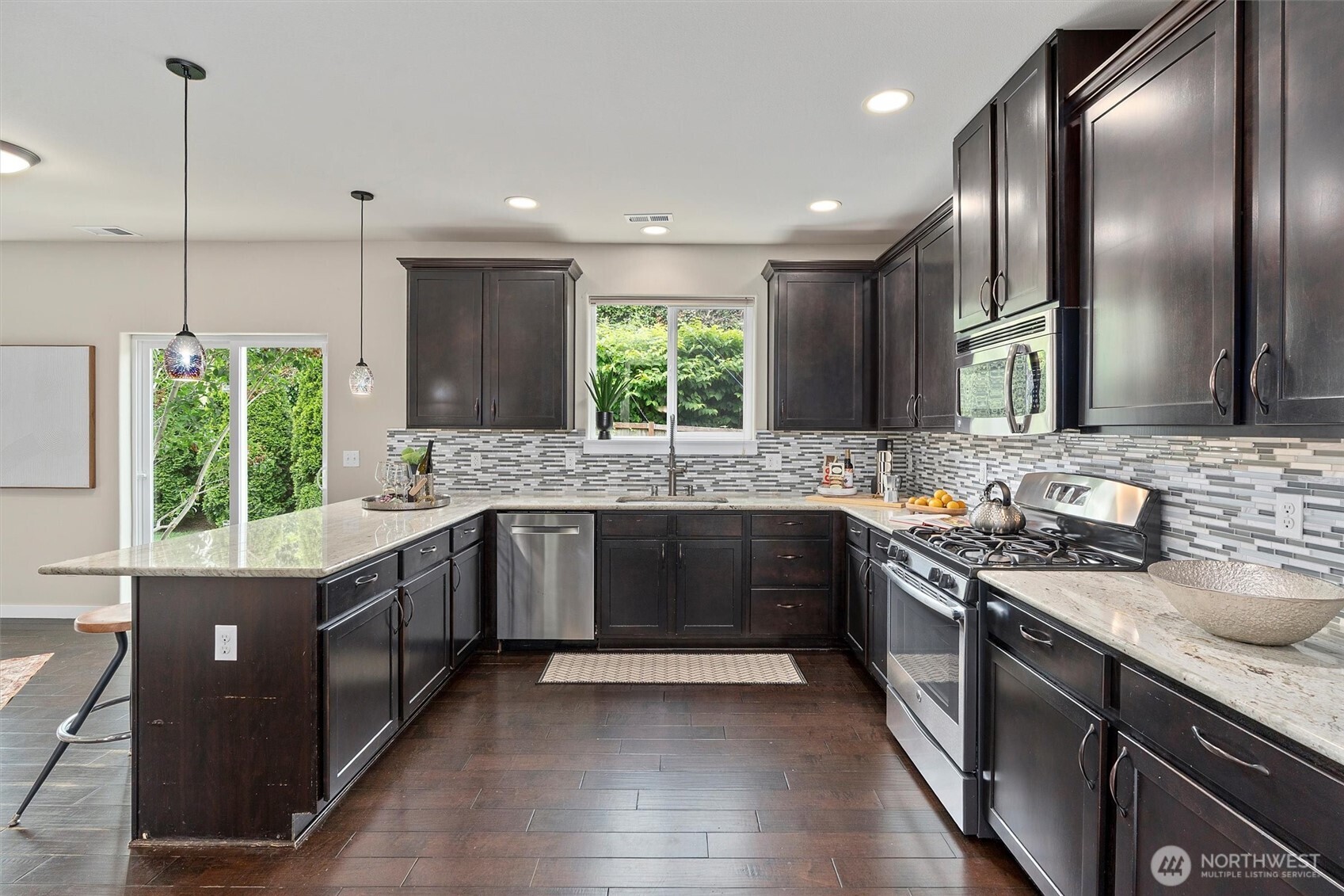 Tacoma, Washington 98407, United States, 5 Bedrooms Bedrooms, ,4 BathroomsBathrooms,Residential,Active,161856