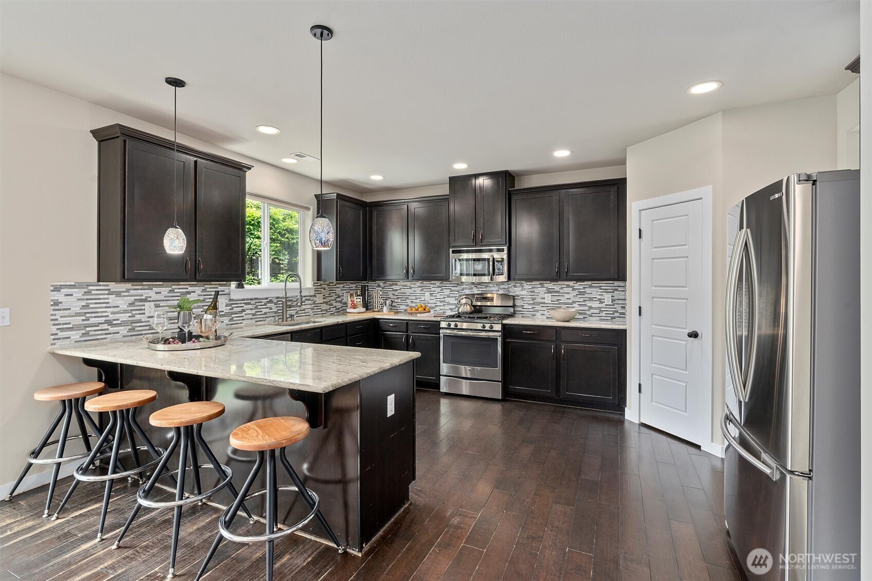 Tacoma, Washington 98407, United States, 5 Bedrooms Bedrooms, ,4 BathroomsBathrooms,Residential,Active,161856