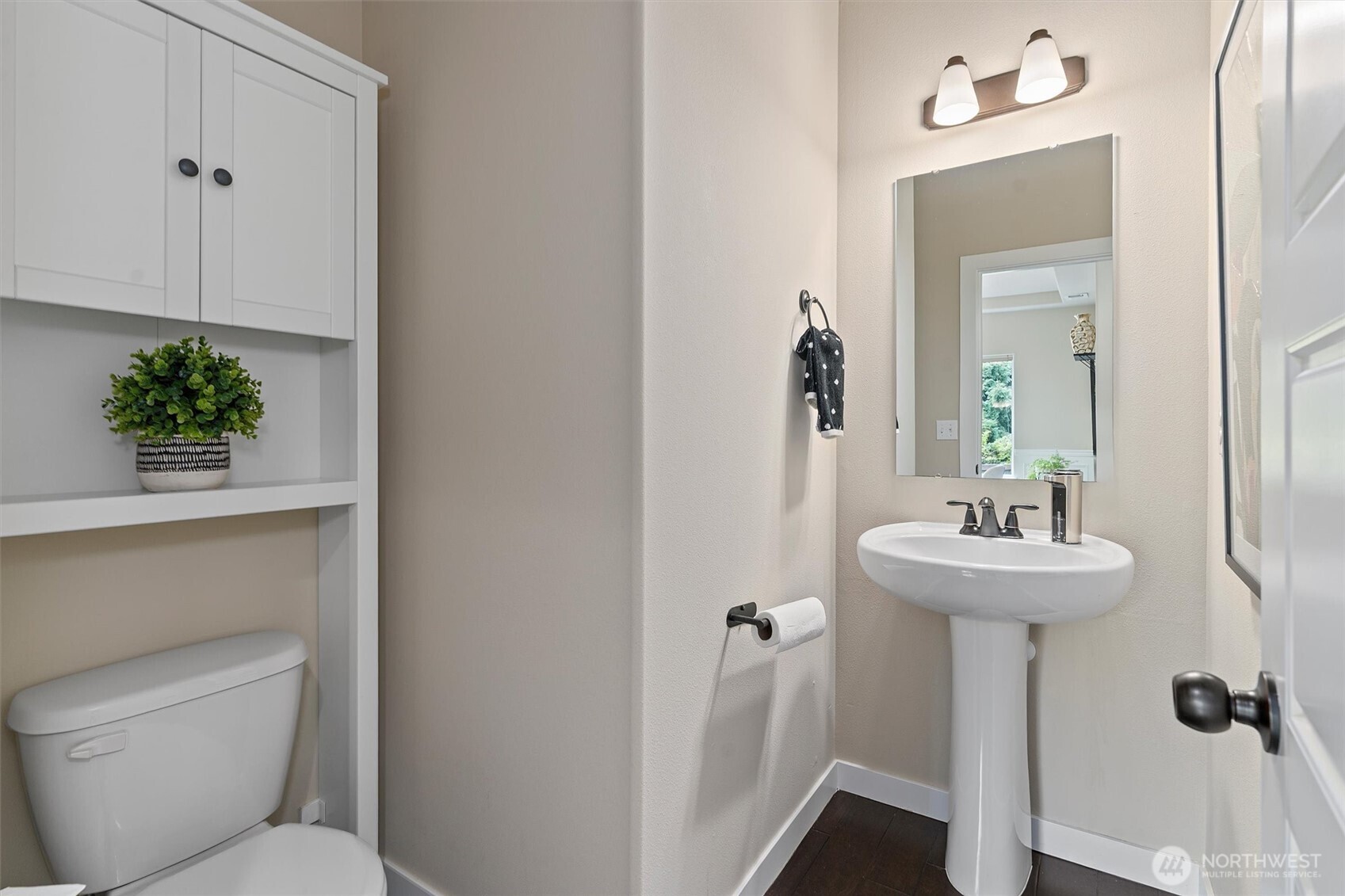 Tacoma, Washington 98407, United States, 5 Bedrooms Bedrooms, ,4 BathroomsBathrooms,Residential,Active,161856