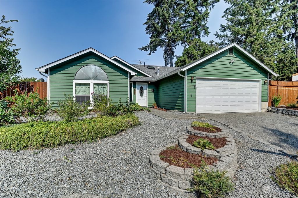 Photo of 26127 184th Court SE, Covington, WA 98042 (MLS # 2270176)