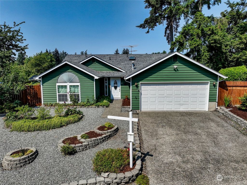 Photo of 26127 184th Court SE, Covington, WA 98042 (MLS # 2270176)