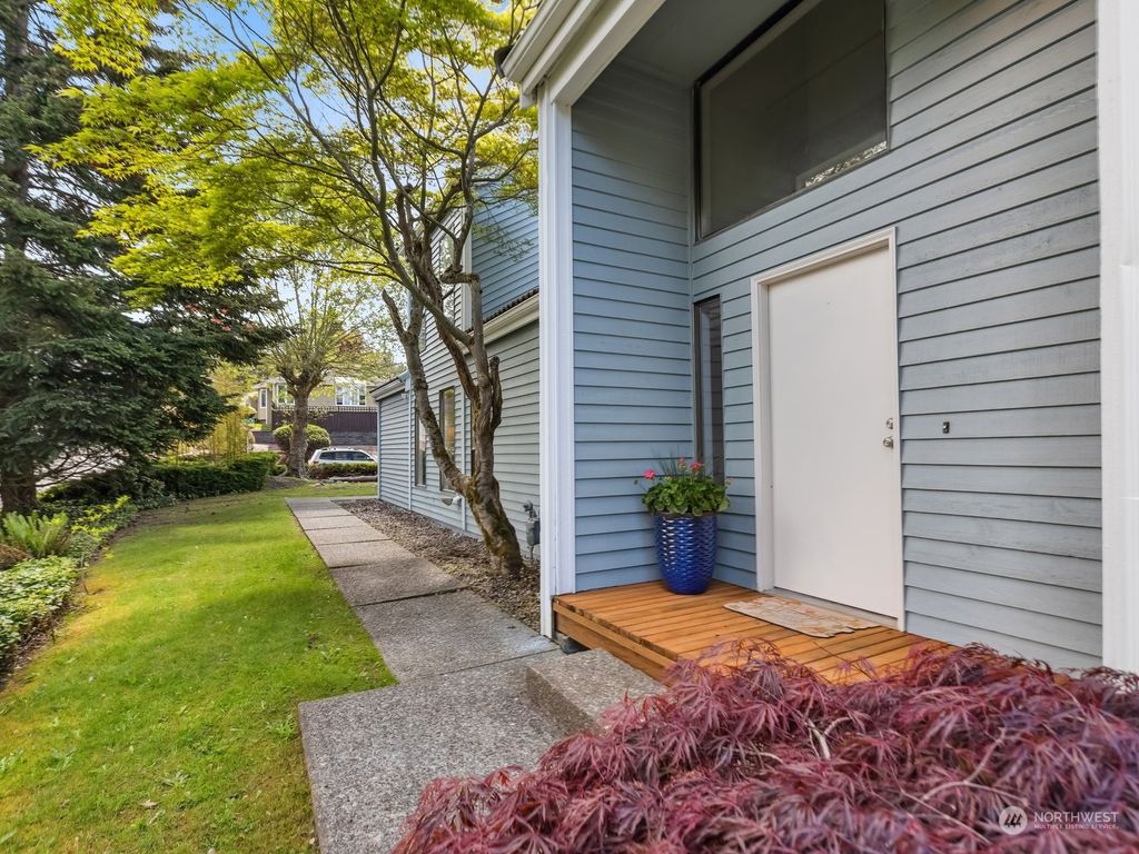 Photo of 18300 st 71st Avenue W, Lynnwood, WA 98037 (MLS # 2240345)