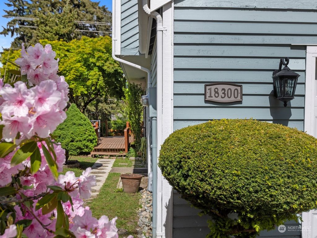 Photo of 18300 st 71st Avenue W, Lynnwood, WA 98037 (MLS # 2240345)