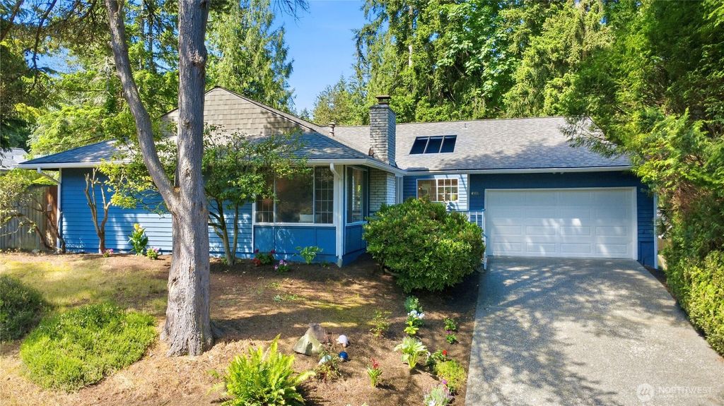 Photo of 4533 147th Avenue SE, Bellevue, WA 98006 (MLS # 2530023)