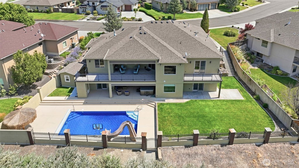 Photo of 751 Meadows Drive S, Richland, WA 99352 (MLS # 2557309)