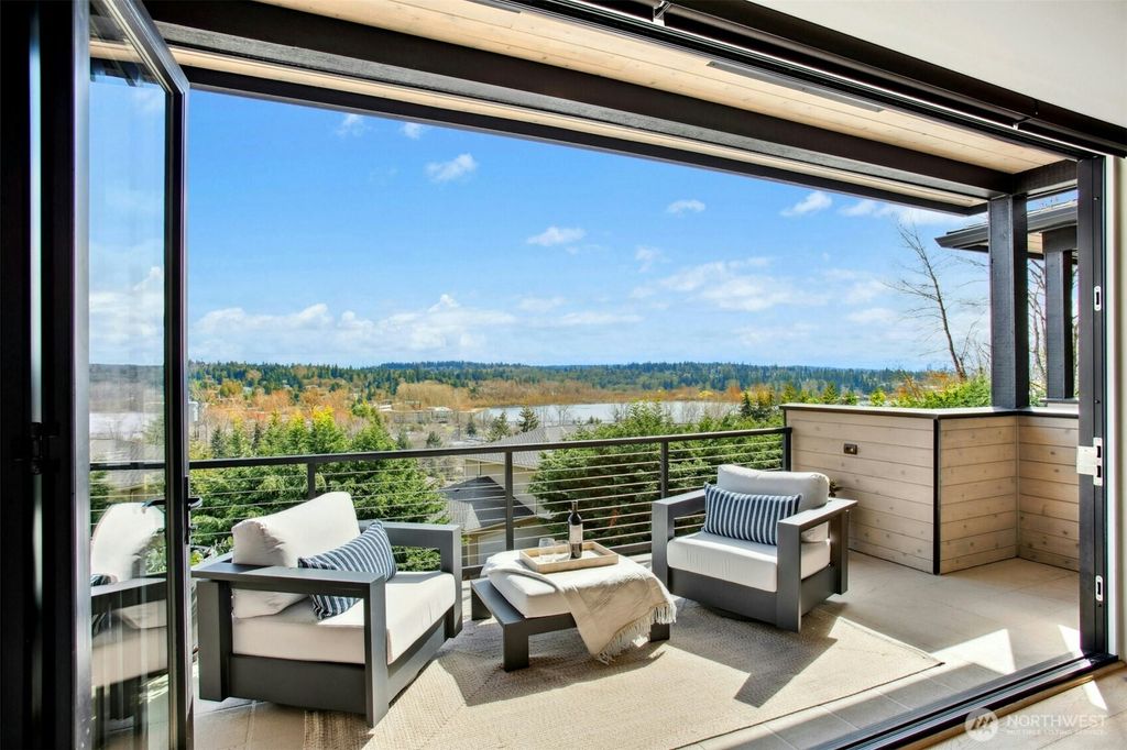 Photo of 9030 NE 117th Place, Kirkland, WA 98034 (MLS # 2368077)