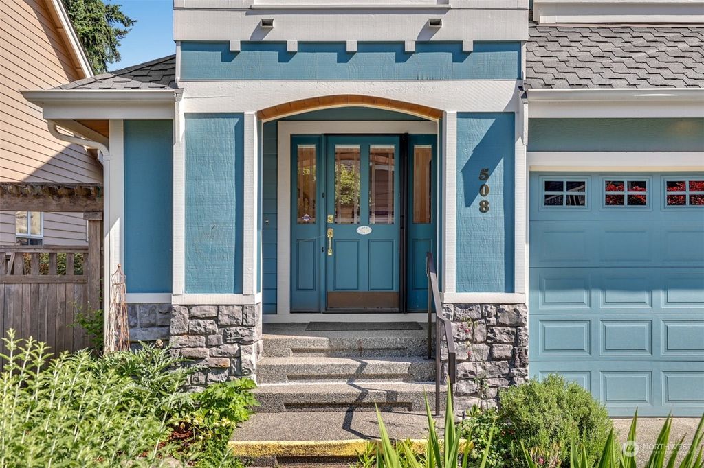 Photo of 508 3rd Avenue S, Kirkland, WA 98033 (MLS # 2072018)