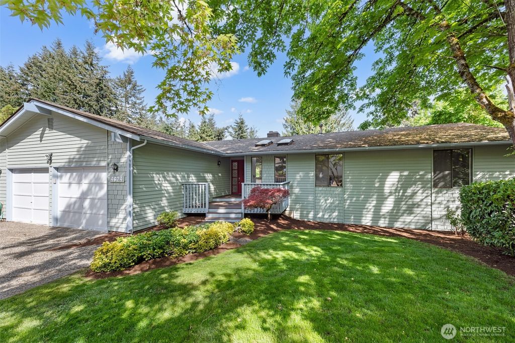 Photo of 4624 146th Place SE, Bellevue, WA 98006 (MLS # 2523518)
