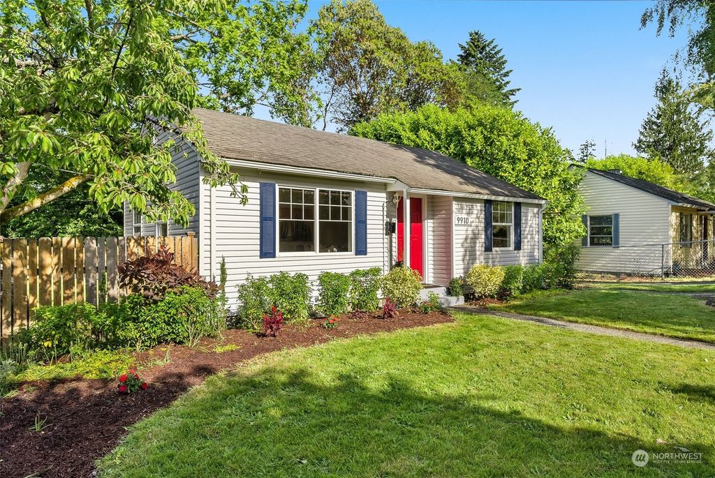 Photo of 9910 33rd Avenue SW, Seattle, WA 98126 (MLS # 2248294)