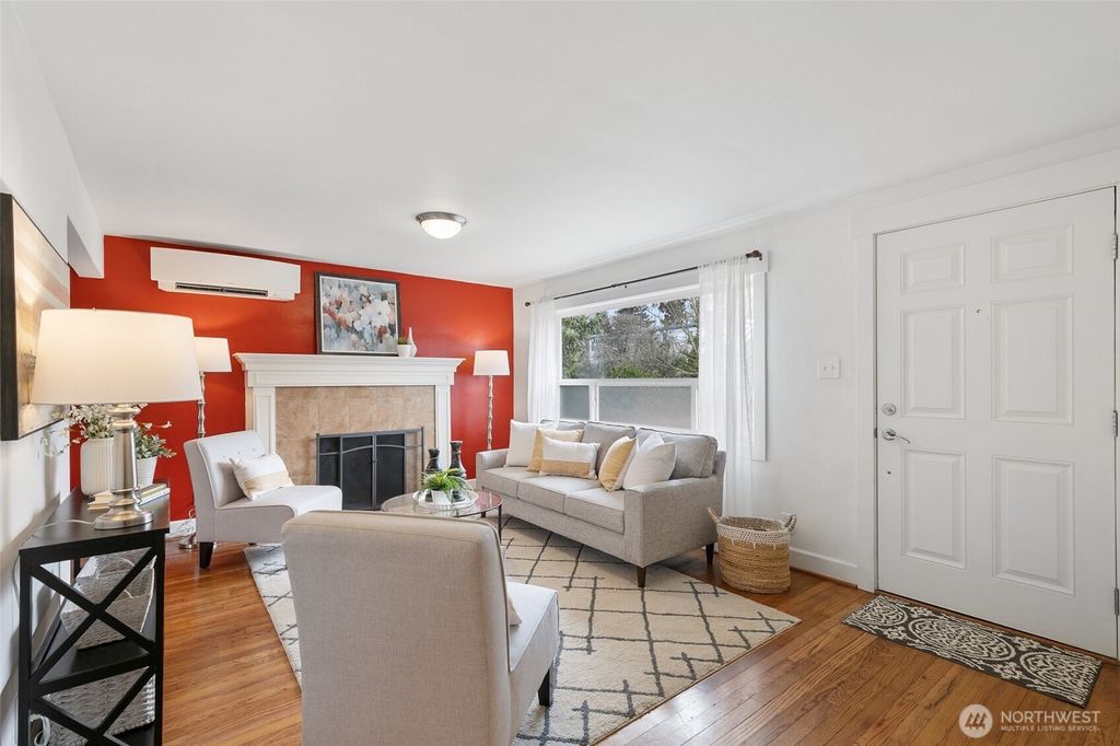 Photo of 6325 42nd Avenue SW, Seattle, WA 98136 (MLS # 2486504)