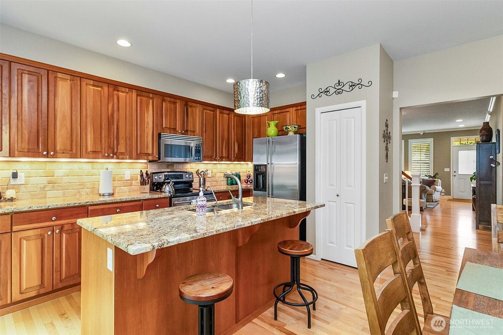 Photo of 7623 152nd Street SE, Snohomish, WA 98296 (MLS # 2381814)