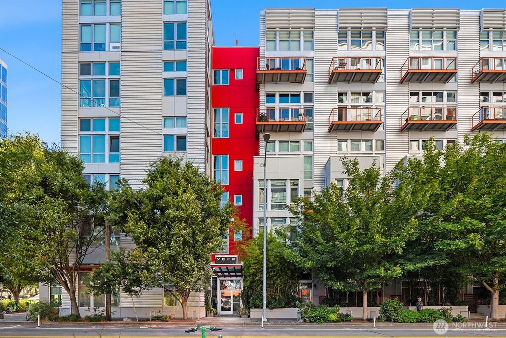 Photo of 401 9th Avenue N #210, Seattle, WA 98109 (MLS # 2420279)