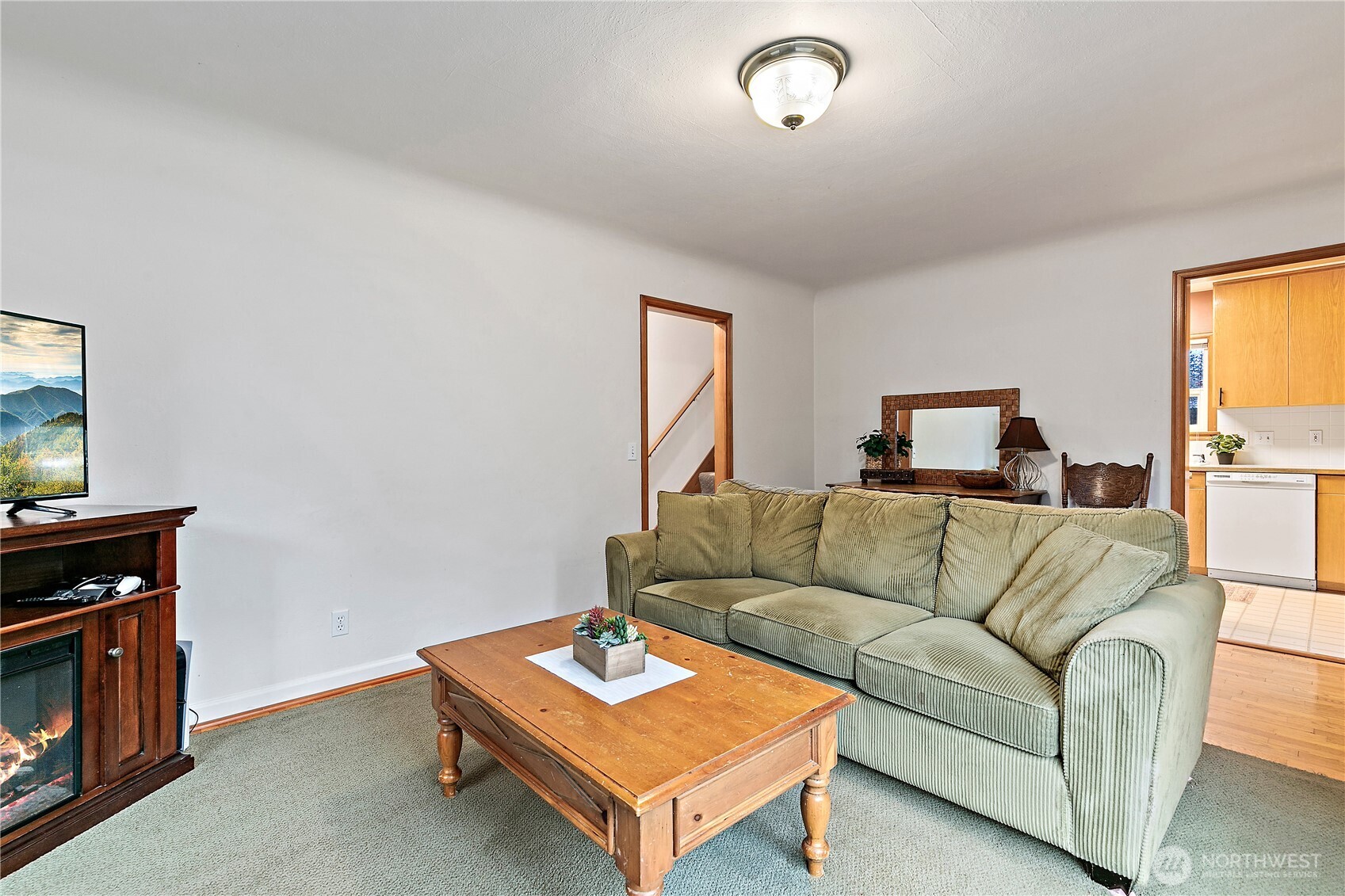 869 Wheeler Street S